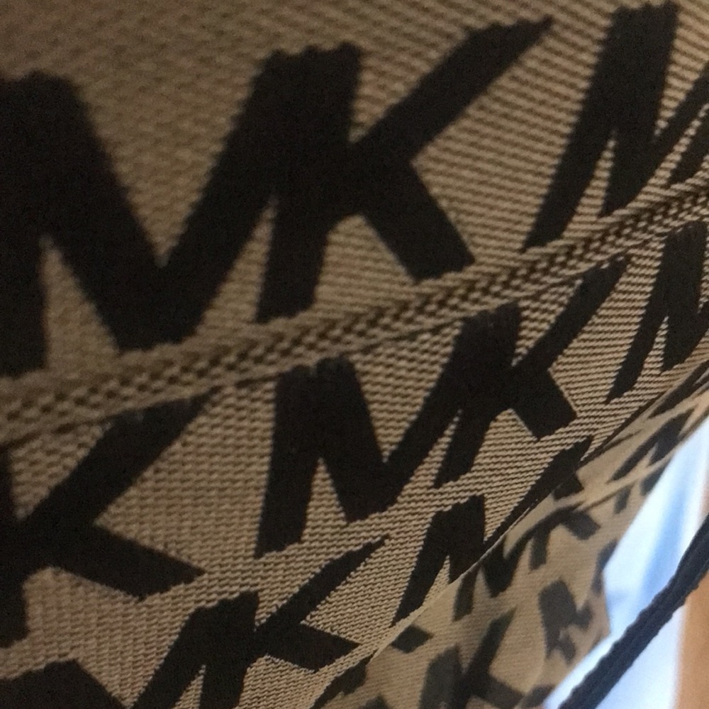 New Michael kors bag - Picture 3 of 4